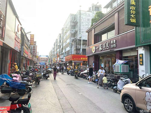 转让步行街小吃街有诚意面谈，中介勿扰
