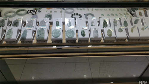 转让中珠宝店整体转让，带进货教知识，家庭原因转让