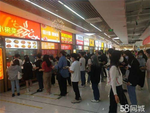 出租万人高校，新装修餐厅，档口招商。