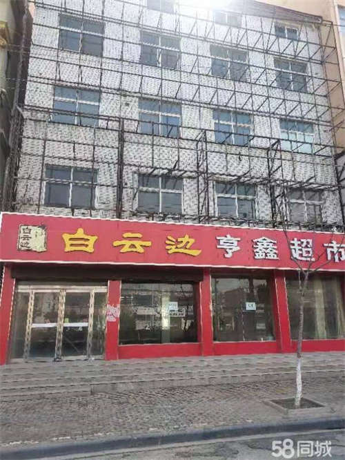 出租一楼大厅宽敞，适合婚纱摄影工作室