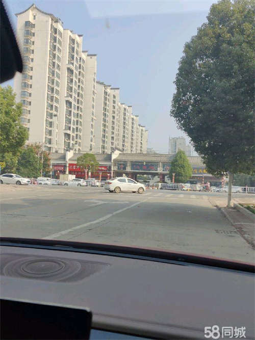 出租天龙大酒店南60米中公教育
