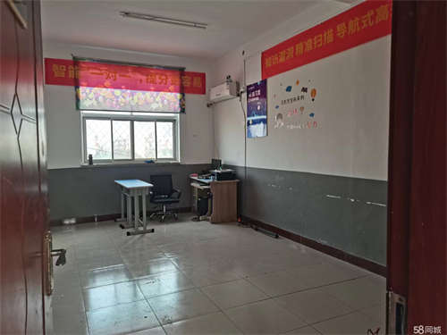 出租开发区学校附近，可办公室，美容店，培训机构，茶馆等等