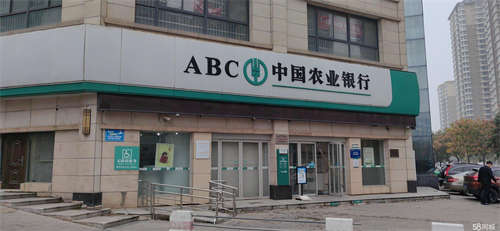 出租位置在步行街口 位置 适合糕点 餐饮 错过再无