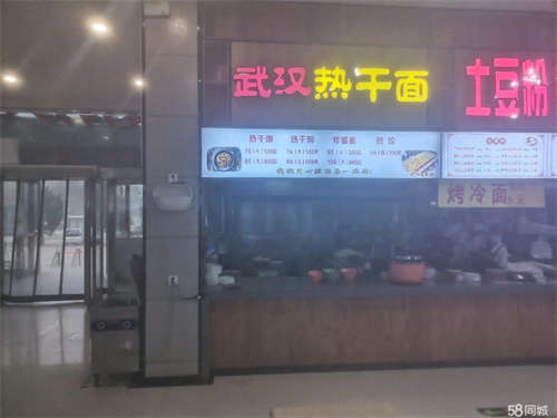出租全新装修，餐厅入口人流量大，客源稳定
