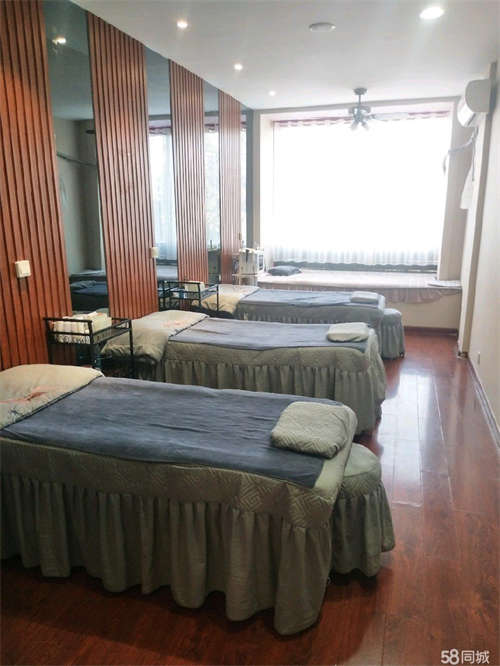 出租临街商铺，因搬迁换地方，忍痛转让，非诚勿扰！