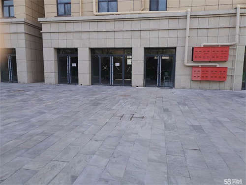 出租四中旁，纯一层商铺出租