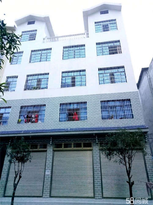 出租周边配套设施齐全，学校，银行，医院，农贸市场，超市齐全。