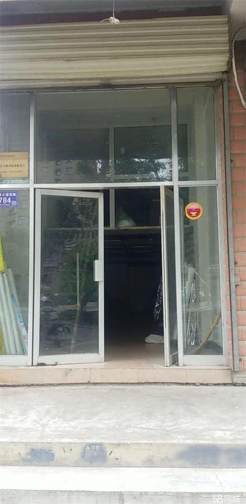 出租可开奶茶店  洗衣店 等等   电谈 （中介勿扰 中介勿扰）