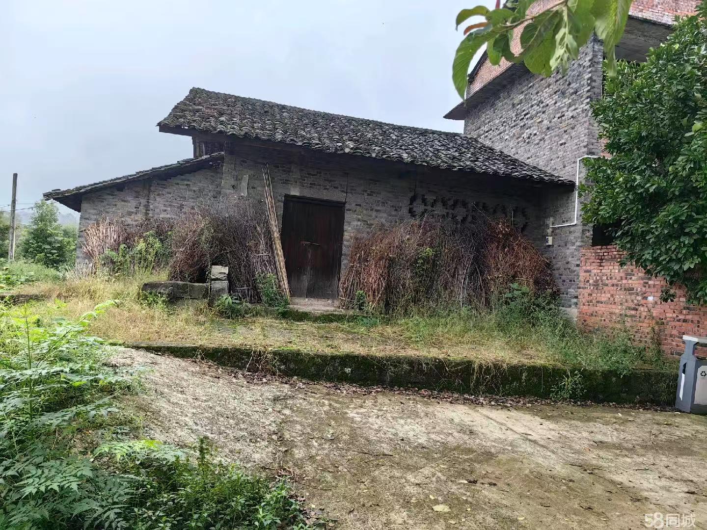 国有出让地，可修400平房子