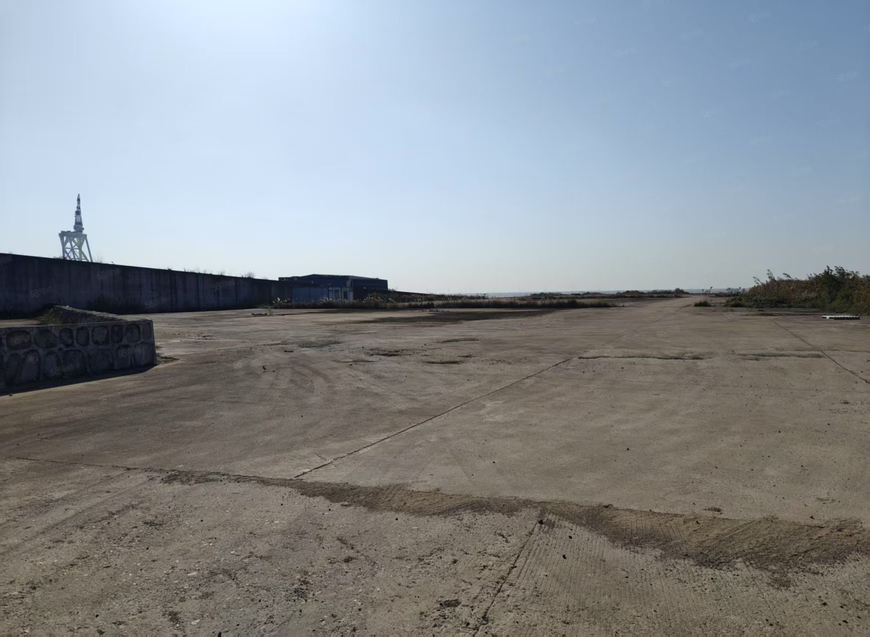 出租启东寅阳镇长江边码头场地30000平，可分租